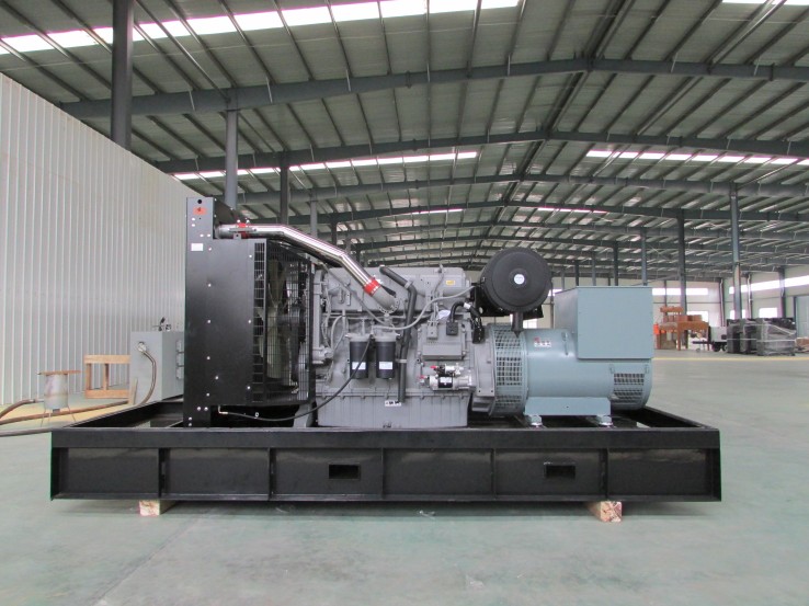 Planning 100kW Class Generator Purchases for Facilities Considering Gas Power